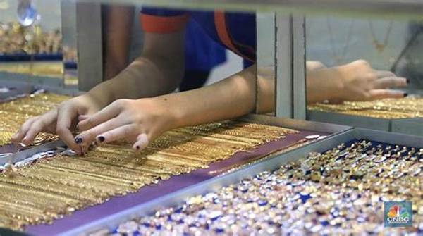 Harga Emas Naik Lagi, Toko Perhiasan Di Tangerang Diserbu Pembeli